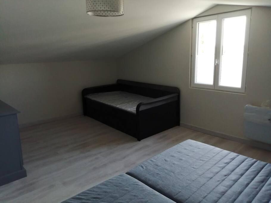 Pamproux Gite Bin Benaise Draps Et Serviettes Compris מראה חיצוני תמונה