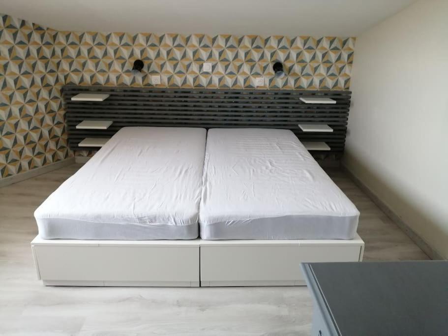 Pamproux Gite Bin Benaise Draps Et Serviettes Compris מראה חיצוני תמונה